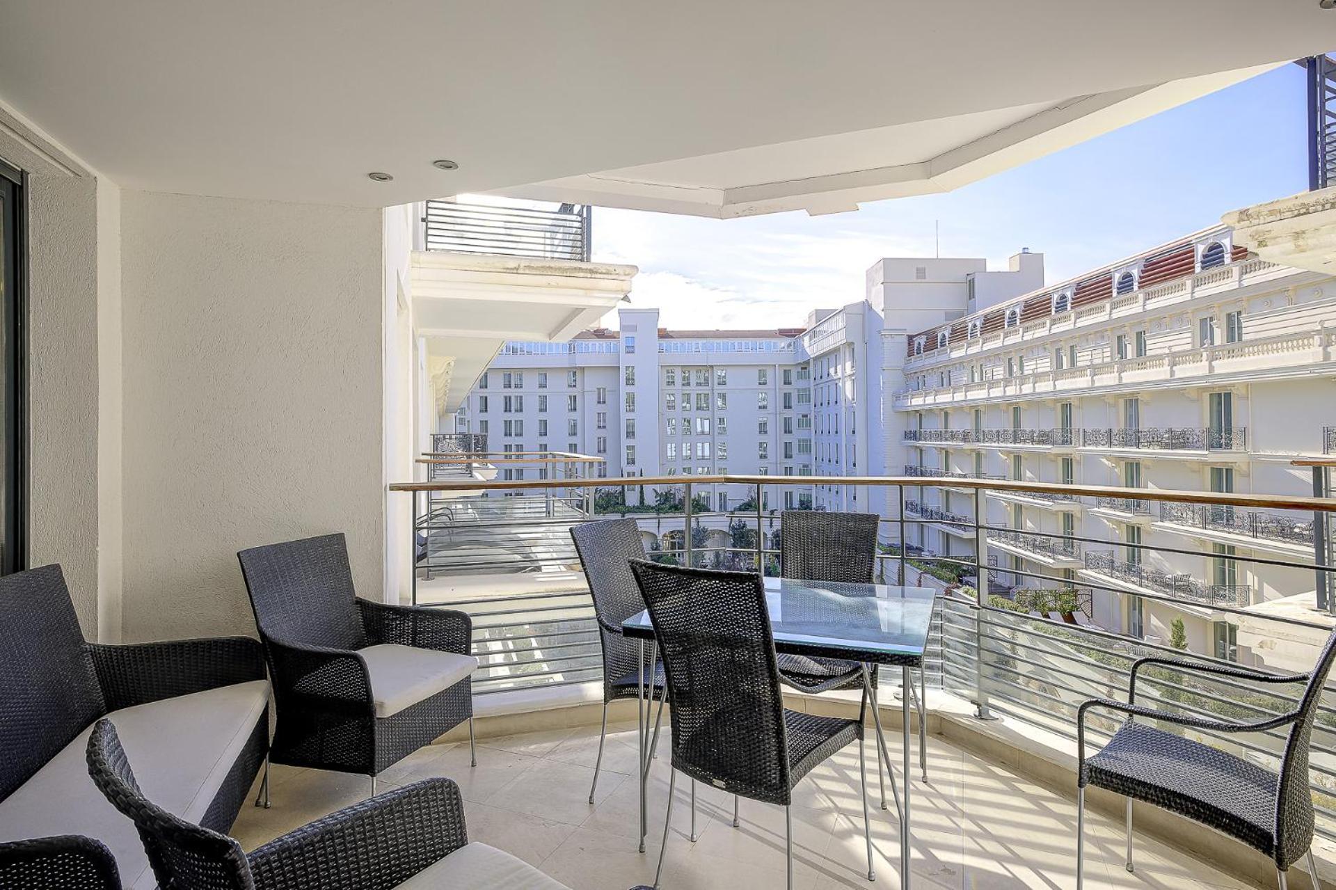 Apartment Carlton Riviera *